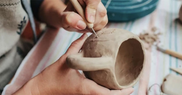 Hand Building: Projects in Clay