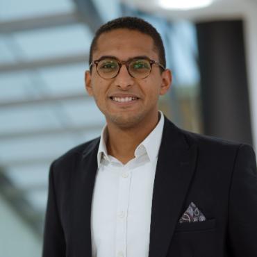370x370 Ali Ahmed