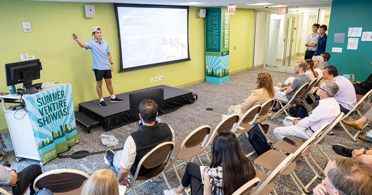 Mentors, Investors, and Proud Parents: Who’s Watching Babson’s Summer Venture Sh Mentors, Investors, and Proud Parents: Who’s Watching Babson’s Summer Venture Showcase